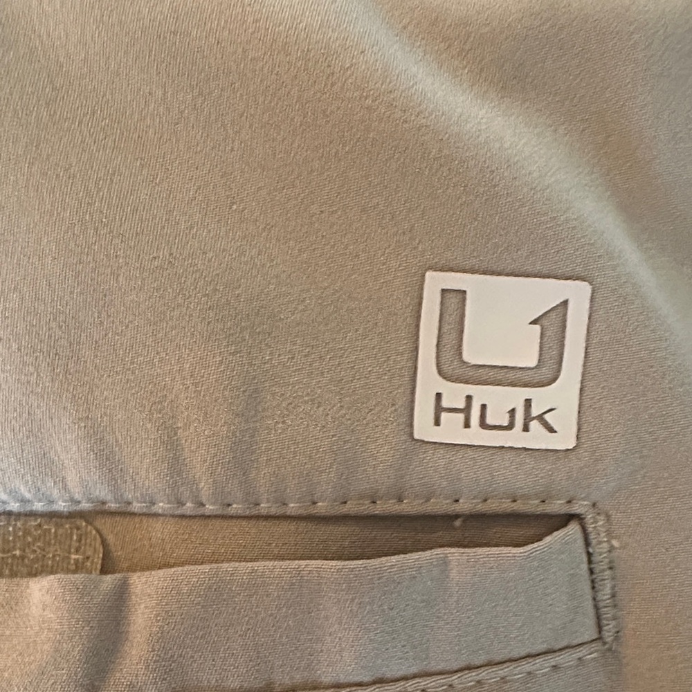 Huk Men's Khaki Flat Front Shorts - Picture 6 of 6